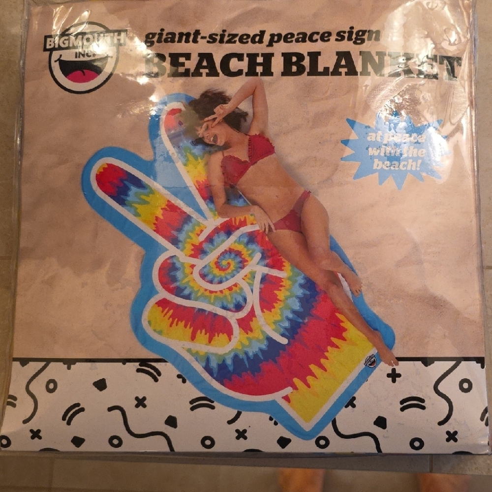 BigMouth Inc. Tie-Dye Peace Sign Beach Blanket